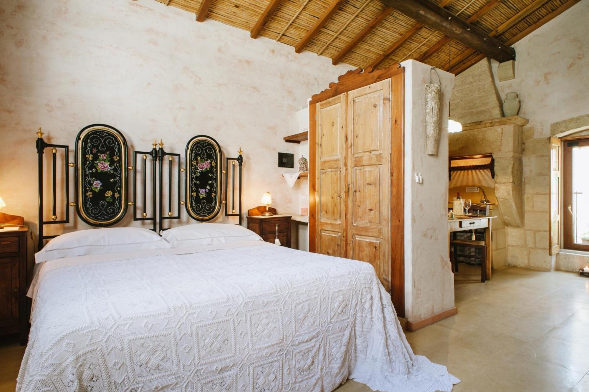 Borgoterra Bed & Breakfast Martano Eksteriør bilde